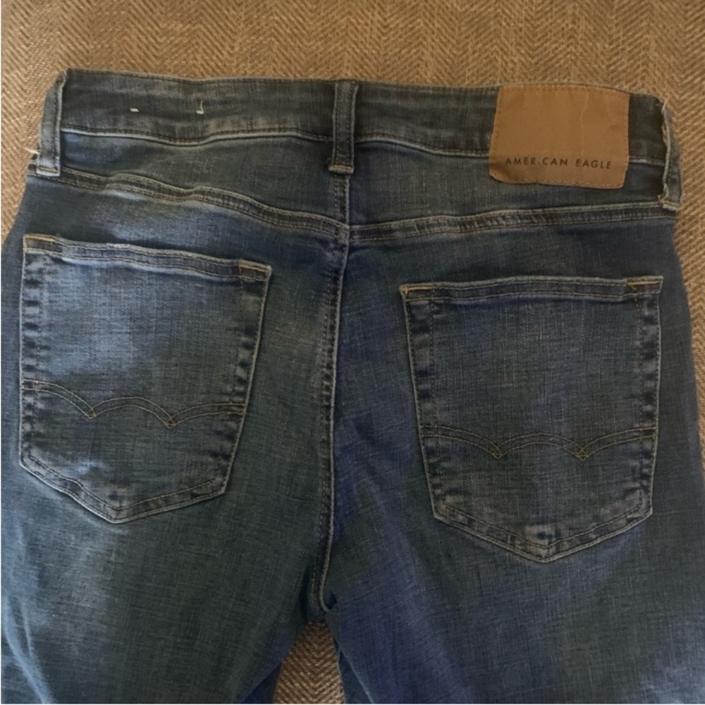 Excellent Preowned Condition Americana Eagle next level stretch Jeans size 31. - Picture 2 of 7